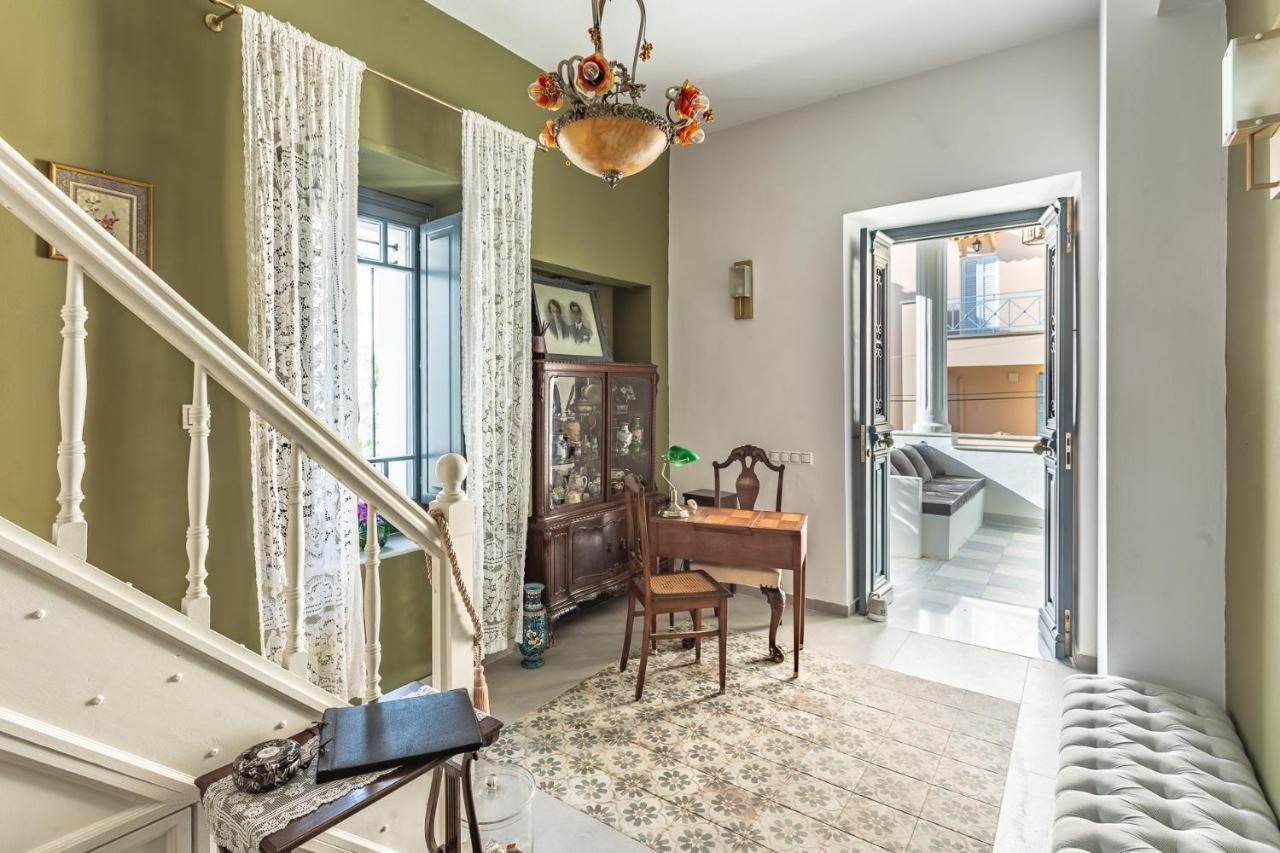 Camara Suites Andros Town Bagian luar foto