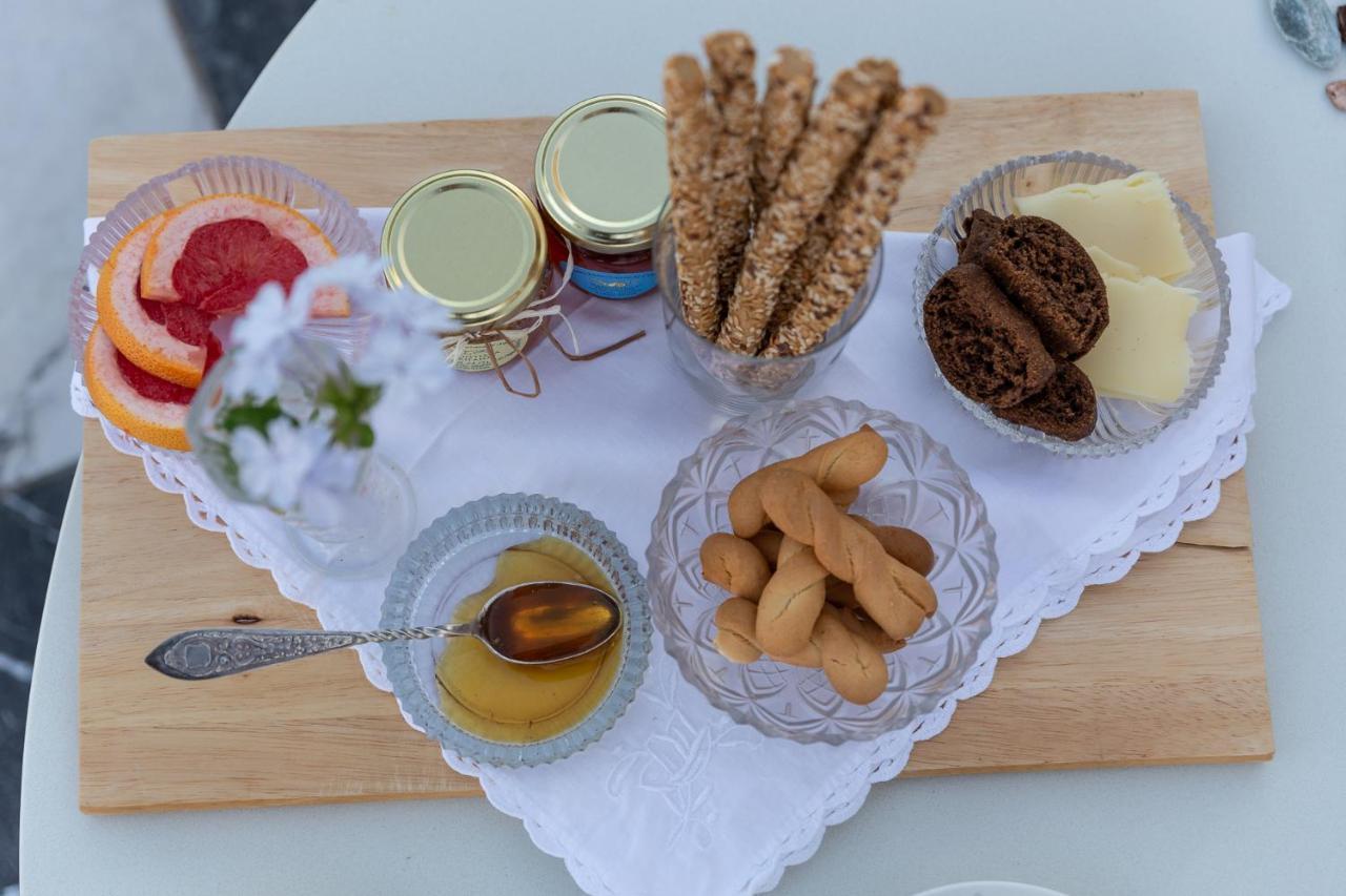 Camara Suites Andros Town Bagian luar foto